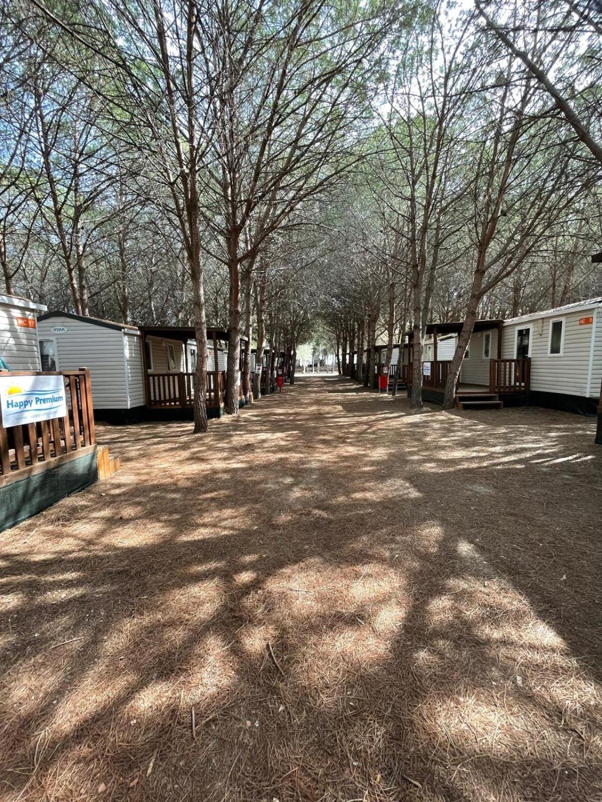 Happy Camp Mobile Homes In Camping Iscrixedda Lotzorai Exterior photo
