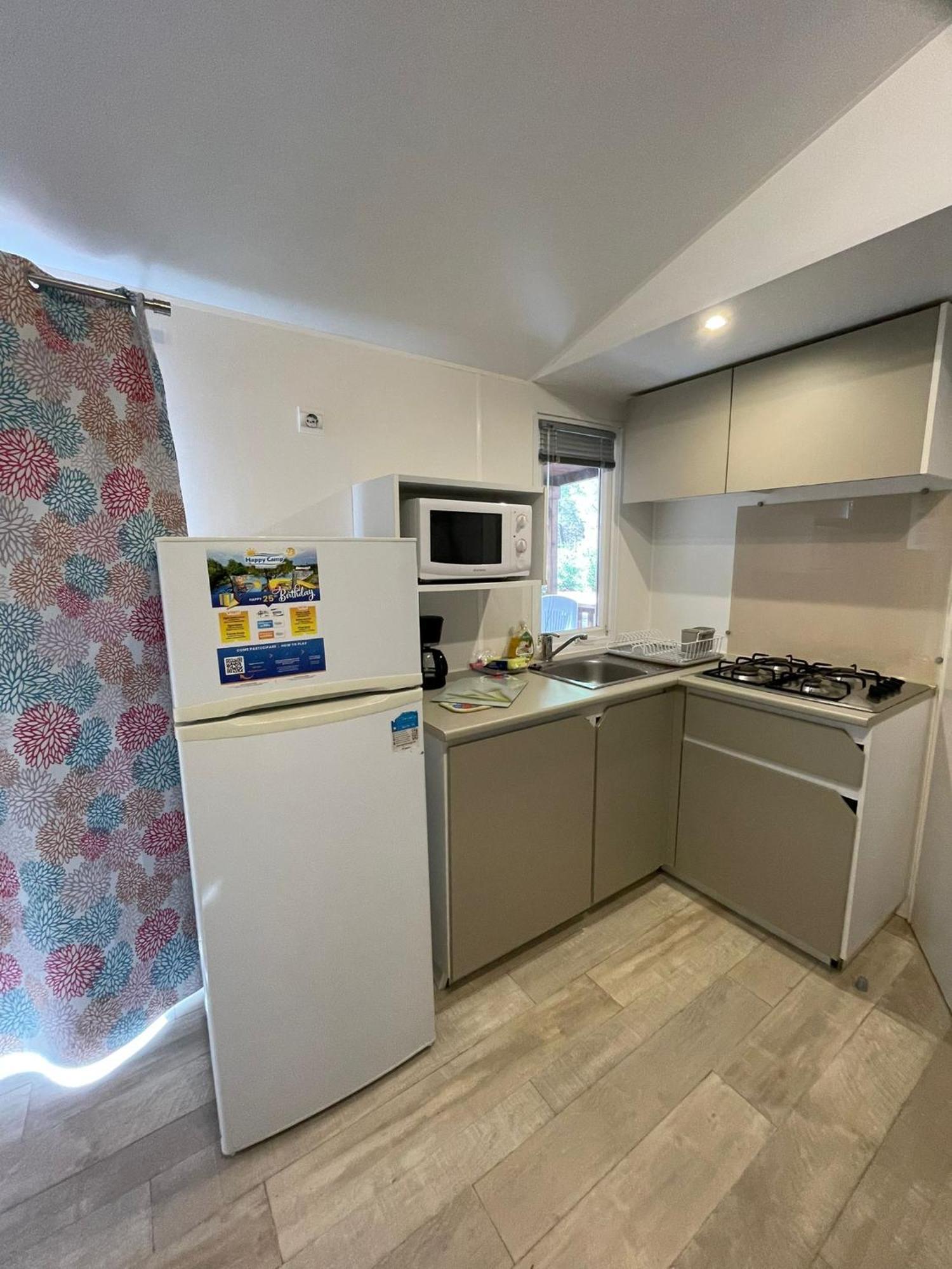 Happy Camp Mobile Homes In Camping Iscrixedda Lotzorai Exterior photo